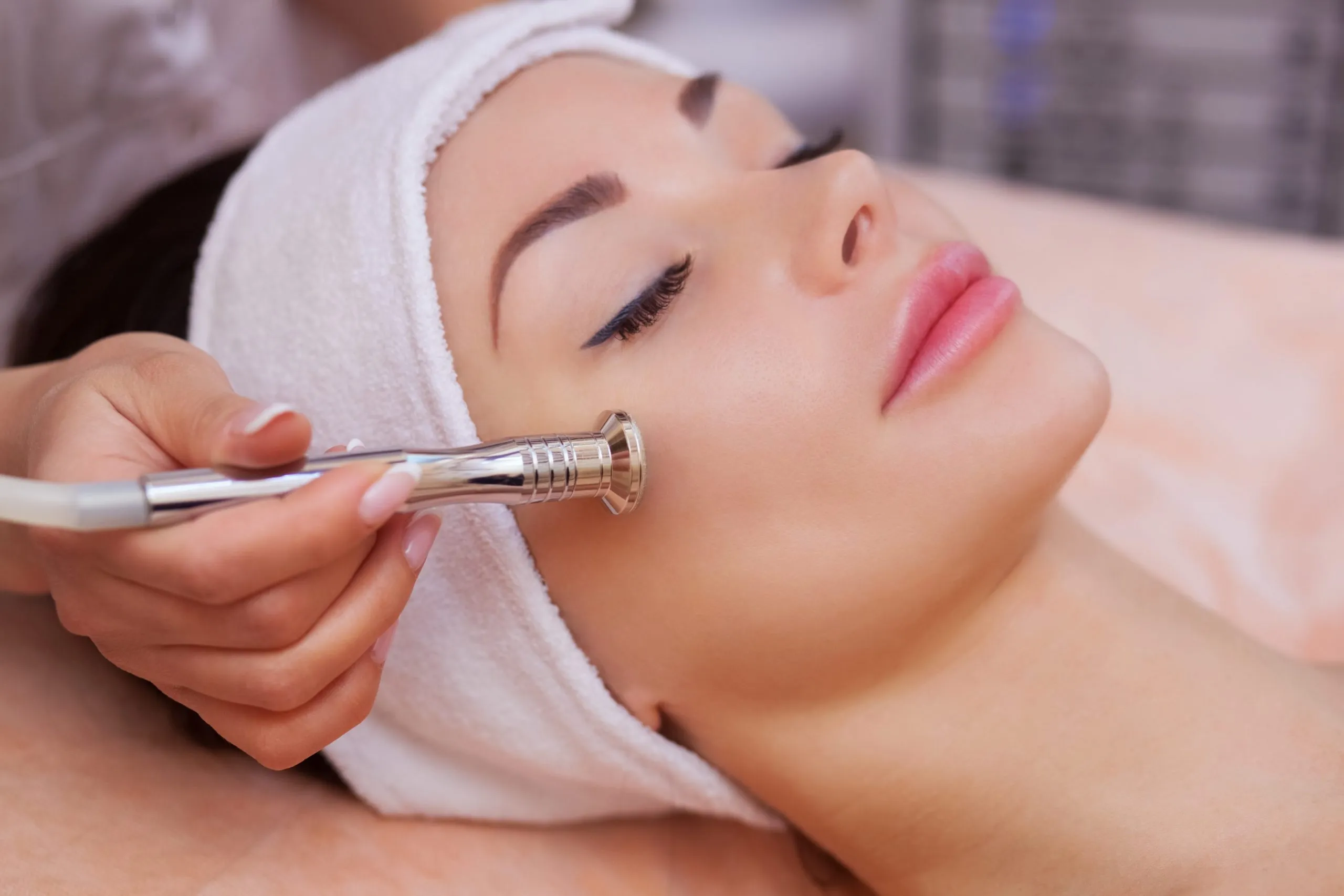 Non-Invasive Beautician Course